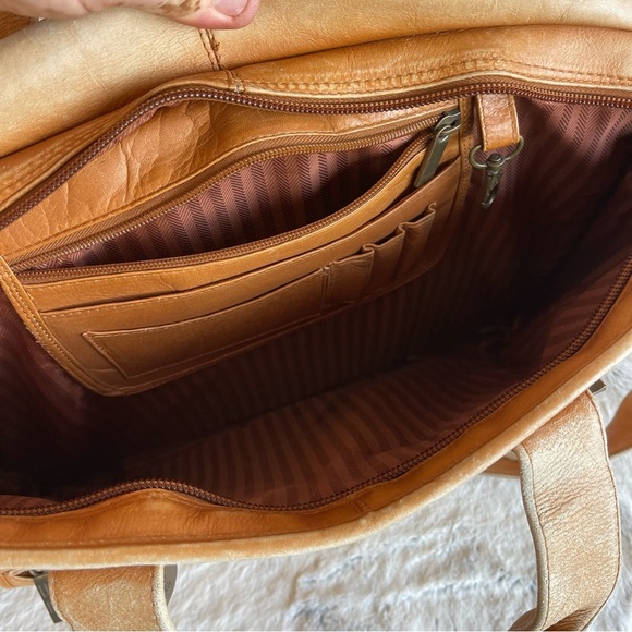CLAIRE CHASE Genuine Leather Brown Briefcase Tan Leather Men's Bag - Picture 9 of 16